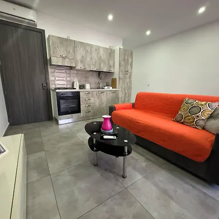 Cosy One Bedroom In - Petar *