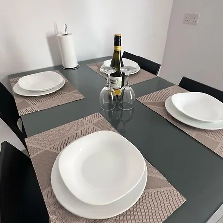 Cosy One Bedroom In - Petar