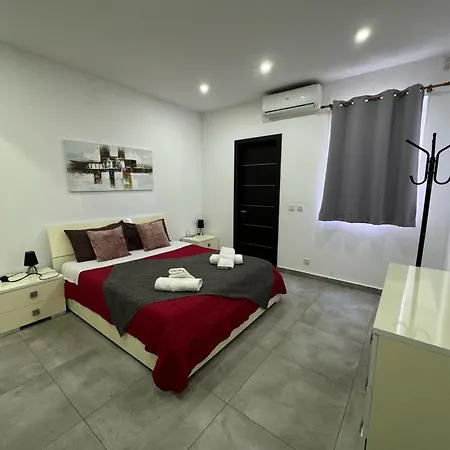 Cosy One Bedroom In - Petar *